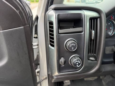 Used 2018 Chevrolet Silverado 1500 LT w/ All Star Edition AWD/4WD image 17