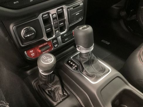 New 2026 Jeep Wrangler Unlimited Rubicon AWD/4WD image 12