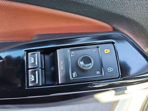 Used 2022 Volkswagen ID.4 Pro S image 28