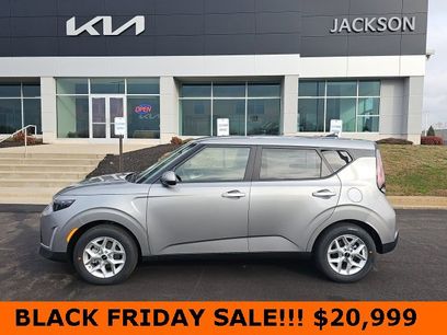 New 2025 Kia Soul LX
