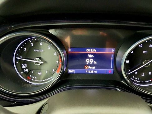 Used 2022 Buick Encore GX Essence image 14