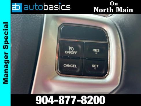Used 2013 Chrysler 300 AWD w/ Driver Convenience Group image 28