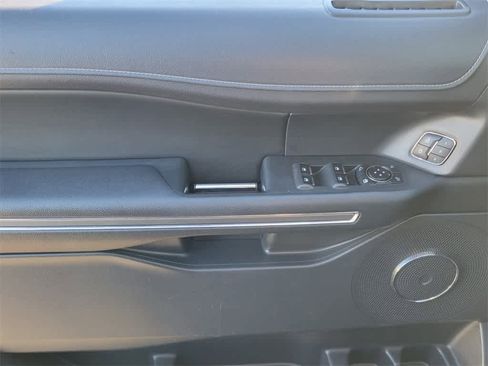 Certified 2022 Ford Expedition Max XLT image 17