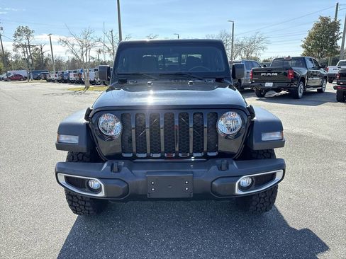 Used 2023 Jeep Gladiator Sport w/ Off Road Group image 8