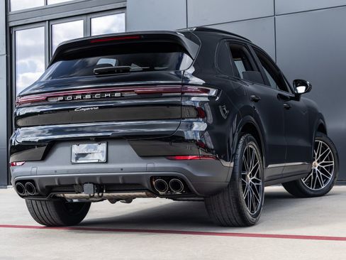 Certified 2026 Porsche Cayenne image 11