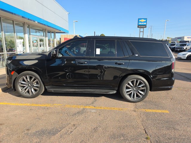 Used 2022 Cadillac Escalade Sport w/ Touring Package AWD/4WD image 7