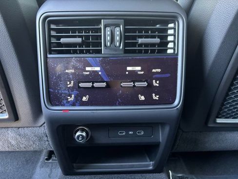 Certified 2026 Porsche Cayenne AWD/4WD image 23
