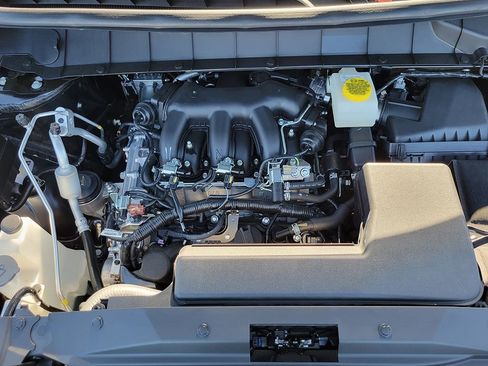 New 2025 Nissan Pathfinder SL image 13