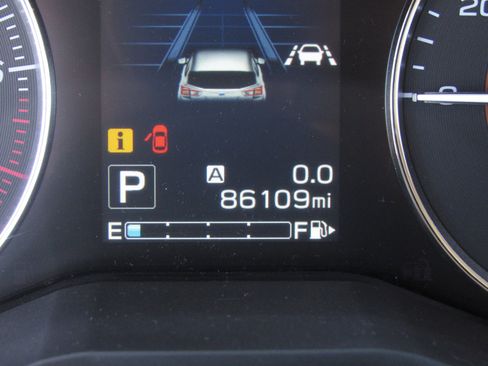 Used 2019 Subaru Crosstrek 2.0i Limited w/ Moonroof Package w/Navigation image 28