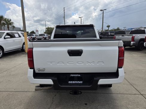 Certified 2025 Toyota Tacoma SR5 AWD/4WD image 8