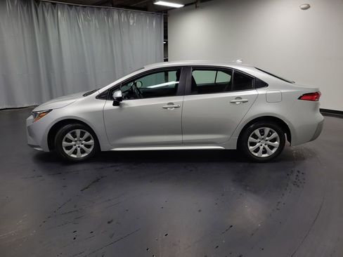 Used 2024 Toyota Corolla LE FWD image 5
