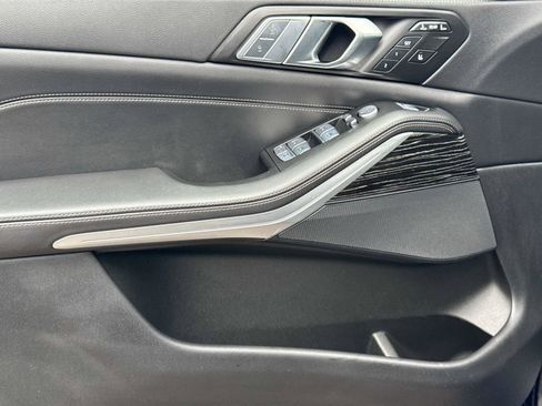Used 2022 BMW X7 xDrive40i w/ M Sport Package image 20