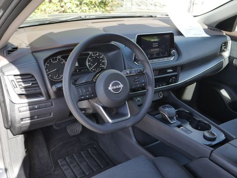 Certified 2023 Nissan Rogue SV AWD/4WD image 11