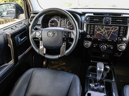 Used 2020 Toyota 4Runner TRD Off-Road Premium w/ Moonroof Package AWD/4WD image 17