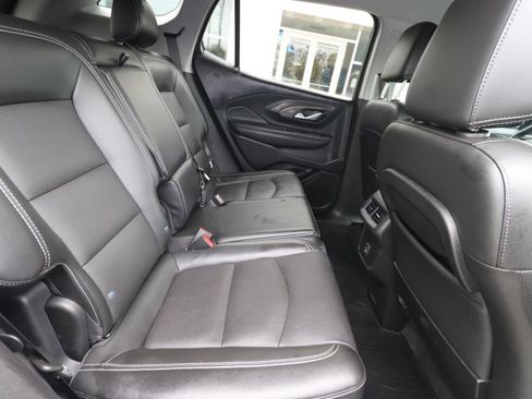 Used 2022 GMC Terrain SLT image 23