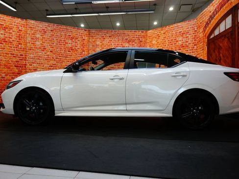 Certified 2023 Nissan Sentra SR w/ Midnight Edition Package FWD image 4