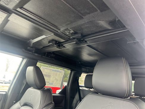 New 2025 Ford Bronco Badlands image 17