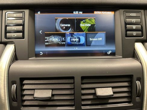 Used 2019 Land Rover Discovery Sport SE image 40