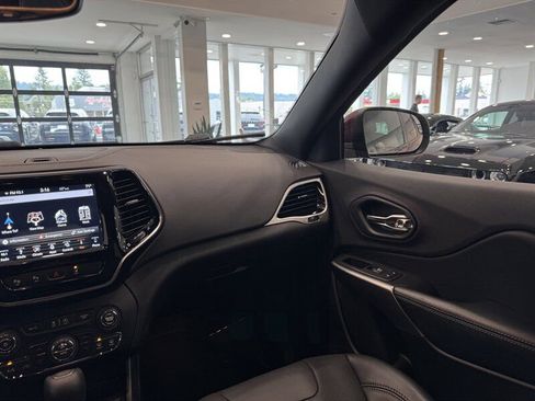 Used 2019 Jeep Cherokee High Altitude image 28