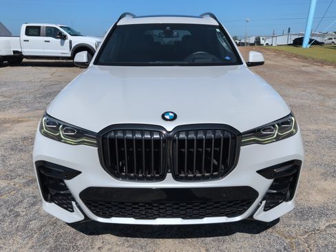 Used 2022 BMW X7 xDrive40i w/ M Sport Package AWD/4WD image 7