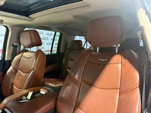 Used 2019 Cadillac Escalade ESV Luxury w/ LPO, Radiant Package image 27