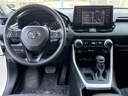 Used 2022 Toyota RAV4 XLE image 15