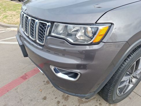Used 2018 Jeep Grand Cherokee Limited image 10