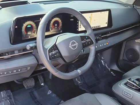 Used 2024 Nissan Ariya AWD image 22