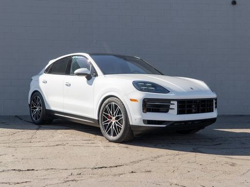 New 2026 Porsche Cayenne S image 9