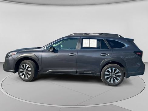 Used 2025 Subaru Outback Limited w/ Popular Package #2 AWD/4WD image 2