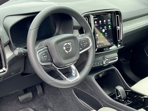 New 2026 Volvo EX40 Plus w/ Protection Package Premier image 15