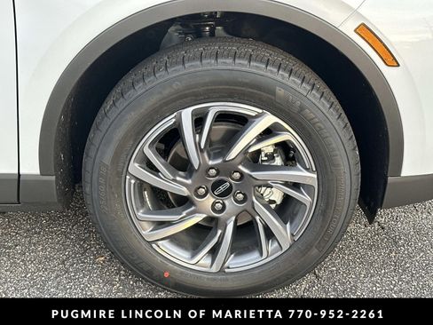 New 2026 Lincoln Corsair Premiere FWD image 12