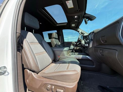Used 2022 GMC Sierra 2500 Denali w/ Denali Ultimate Package image 28