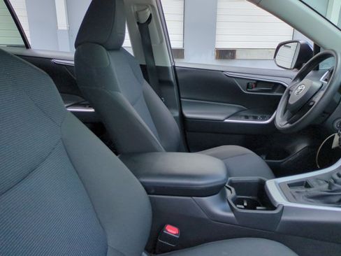 Used 2023 Toyota RAV4 LE FWD image 20