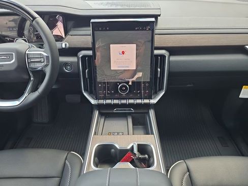 New 2026 GMC Acadia Denali w/ Super Cruise Package FWD image 13