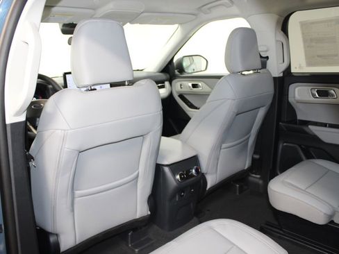New 2026 Ford Explorer Active RWD image 25