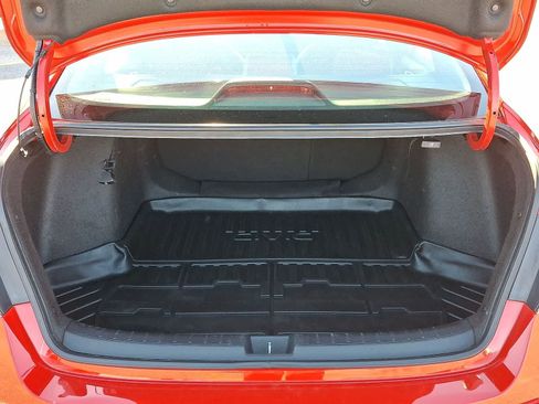 Used 2025 Honda Civic Sport image 29