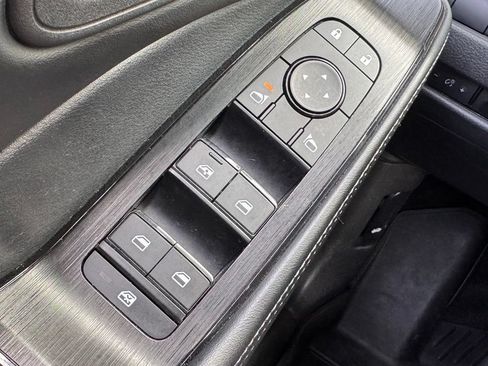 Used 2024 Nissan Rogue SV w/ SV Premium Package FWD image 26