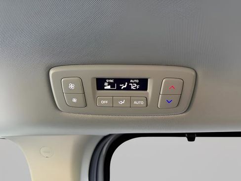 Used 2026 Kia Carnival SX Prestige image 27