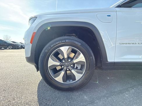 Used 2023 Jeep Grand Cherokee 4WD 4xe image 10