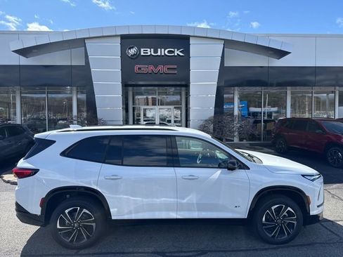 New 2025 Buick Enclave Sport Touring w/ Power Package image 23