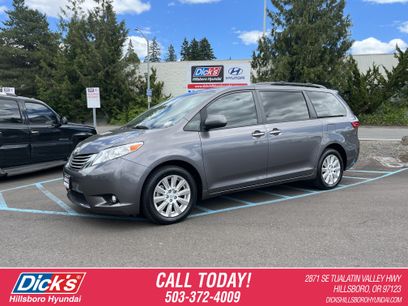 Used 2017 Toyota Sienna XLE w/ XLE Navigation Package