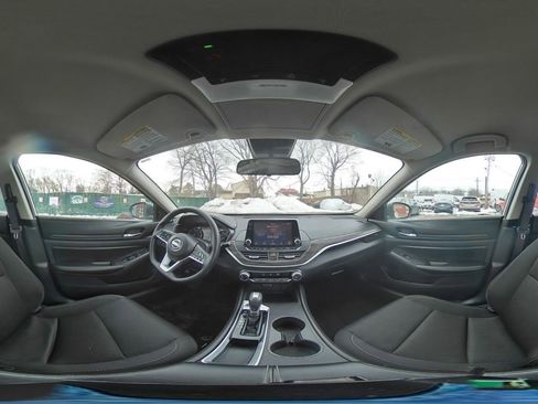 Used 2025 Nissan Altima 2.5 SV image 40