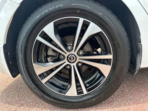 Used 2022 Nissan Sentra SV image 28