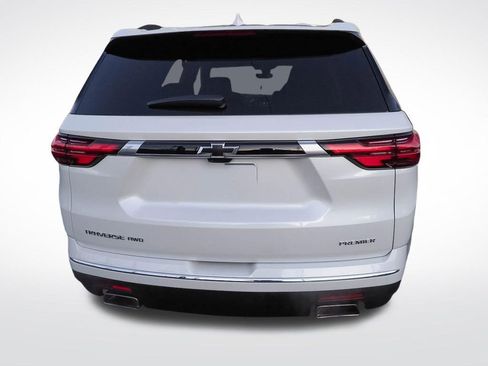Used 2023 Chevrolet Traverse Premier image 6