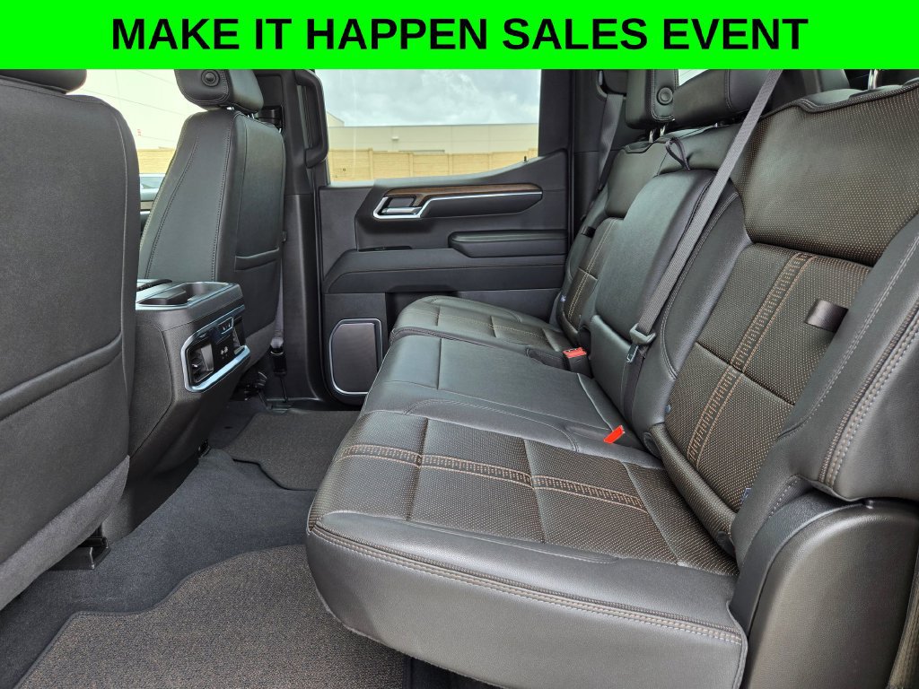 Used 2025 Chevrolet Silverado 1500 High Country w/ Technology Package AWD/4WD image 15
