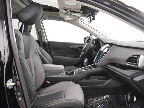 Used 2025 Subaru Outback Onyx Edition AWD/4WD image 13