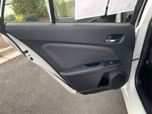 Used 2017 Toyota Prius Four Touring image 15