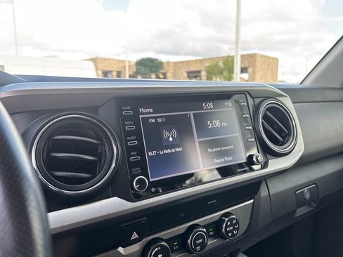 Used 2020 Toyota Tacoma SR5 RWD image 19