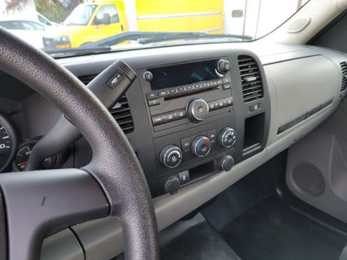 Used 2013 Chevrolet Silverado 1500 W/T AWD/4WD image 33